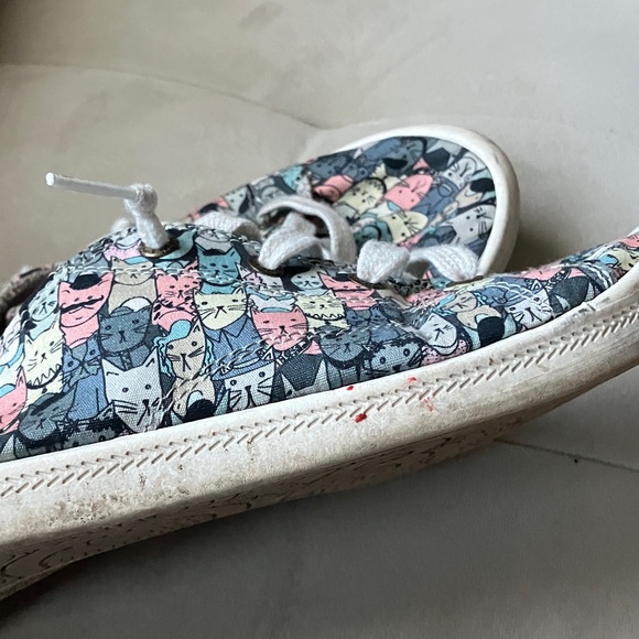 Skechers Multicolor Cat Print Kids Sneakers - Picture 8 of 9